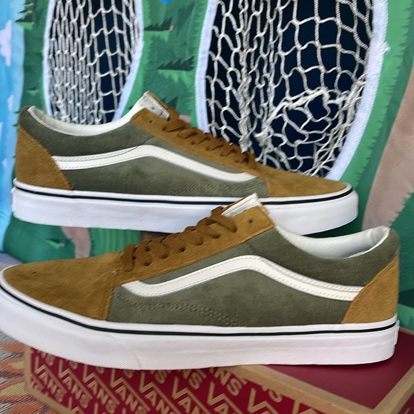 Vans WMNS Old Skool
Mini Cord Green/Brown
VN000ZNIT20A
Sneakers
 Corduroy - Picture 10 of 16